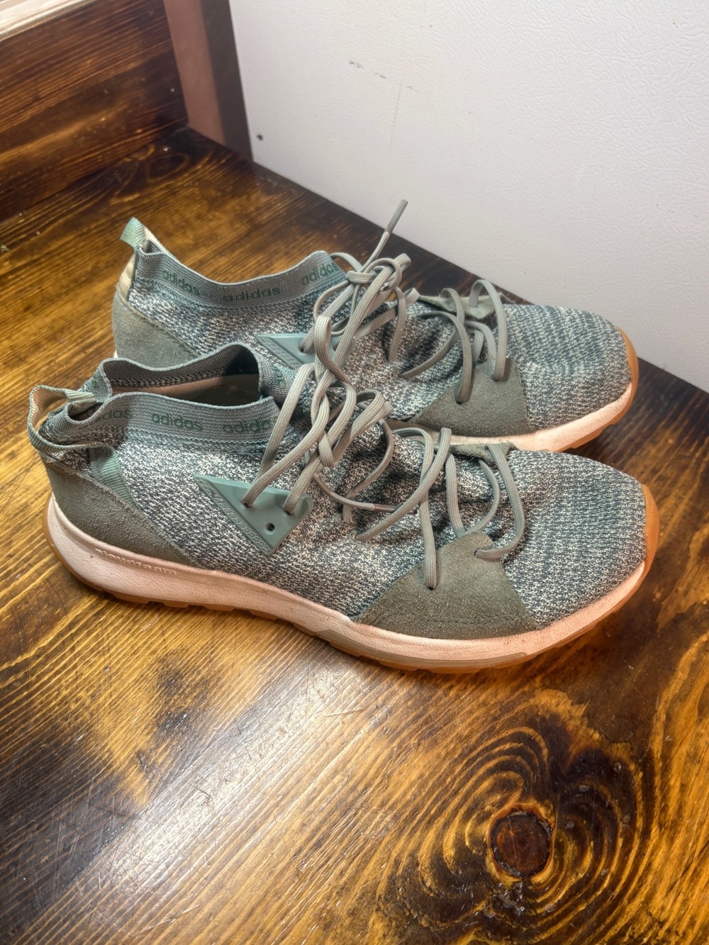 Adidas Green Cloudfoam Quesa Sneakers Size 9